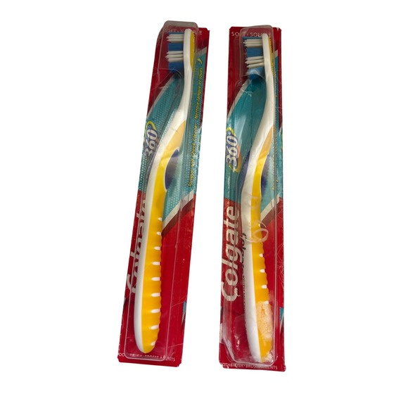 Colgate 360 Whole Mouth Clean Toothbrush Soft Bristles 2-Pack New Sealed - Picture 1 of 5